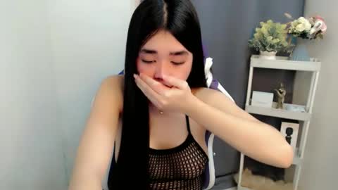 Snapshot of femylove chatting on October 15, 3:53 am YOUR BEAUTIFUL ASIANFHEMY online show from October 15, 3:53 am