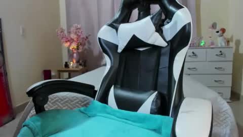 fernanda_151 online show from February 15, 2:36 am