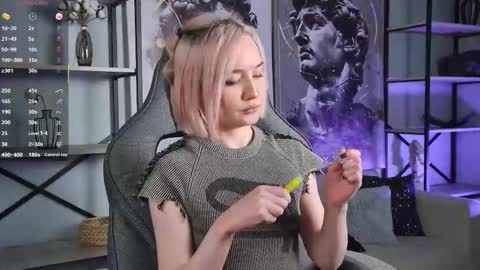 Rey online show from December 3, 5:48 pm