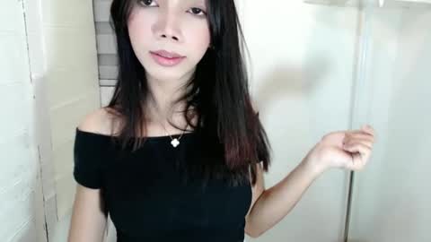 Snapshot of feyaaa chatting on February 10, 1:33 pm feyaaa online show from February 10, 1:33 pm