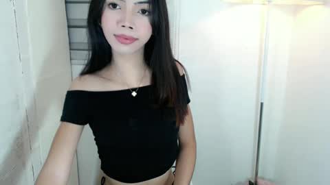 Snapshot of feyaaa chatting on February 11, 7:38 pm feyaaa online show from February 11, 7:38 pm