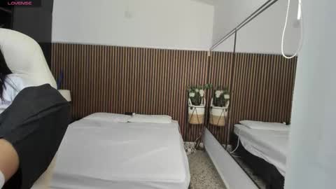 Freyja  online show from October 30, 4:30 pm