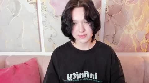 fiamoory online show from April 9, 1:41 am