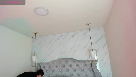   online show from February 20, 7:04 pm