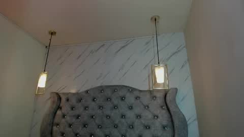   online show from March 31, 11:54 am