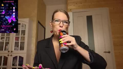 Lady online show from October 15, 10:34 pm