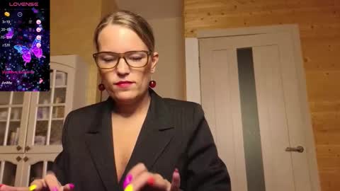 Lady online show from September 25, 9:01 pm