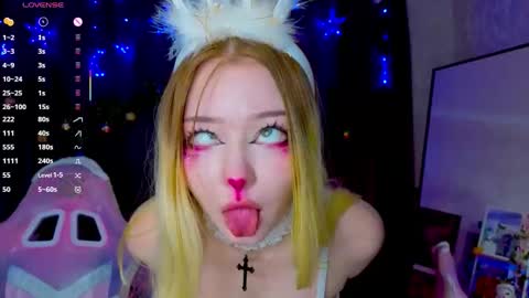 Sophie online show from December 19, 4:05 am