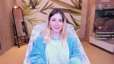 FlexiMona online show from April 18, 7:58 pm