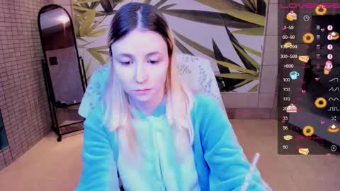 FlexiMona online show from January 11, 10:31 am