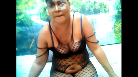 flirtacious_indian online show from February 19, 5:16 am