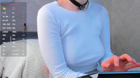 Emely  online show from February 19, 5:40 am