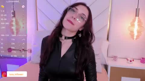 Snapshot of flor_deluna chatting on March 4, 12:44 pm Luna online show from March 4, 12:44 pm