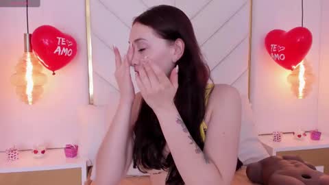 Snapshot of flor_deluna chatting on February 15, 12:22 pm Luna online show from February 15, 12:22 pm