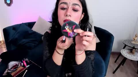 Snapshot of flower_smith_ chatting on October 3, 12:21 pm Its a pleasure to meet you. Im Flower. Help me reach 1k. Follow me. online show from October 3, 12:21 pm