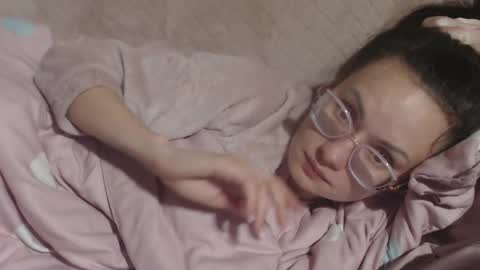 say meow and send tip  online show from March 29, 10:09 pm