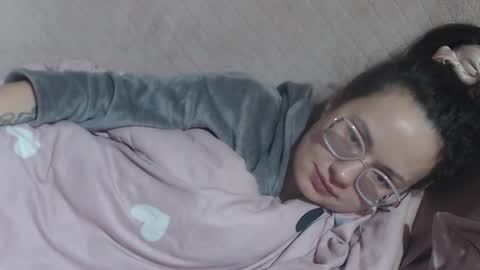 say meow and send tip  online show from March 26, 7:10 am