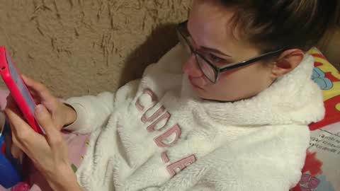 say meow and send tip  online show from February 5, 10:01 pm