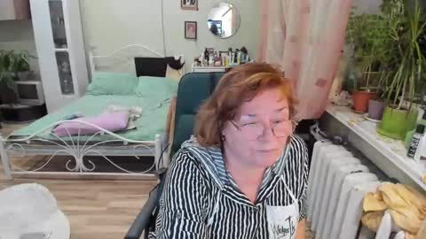 Flowerlower online show from February 5, 6:55 pm