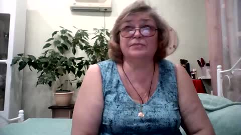 Flowerlower online show from February 3, 2:45 pm