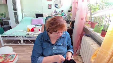 Flowerlower online show from February 18, 9:52 am