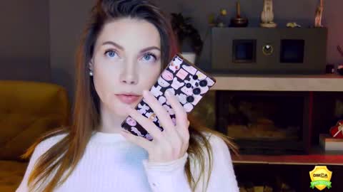 Snapshot of flowerr_powerr chatting on March 5, 8:44 pm Katrin online show from March 5, 8:44 pm