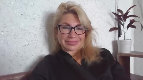 fox_red_lady7 online show from September 25, 7:29 am