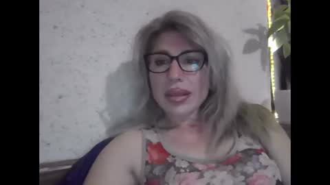 fox_red_lady7 online show from March 29, 9:03 pm