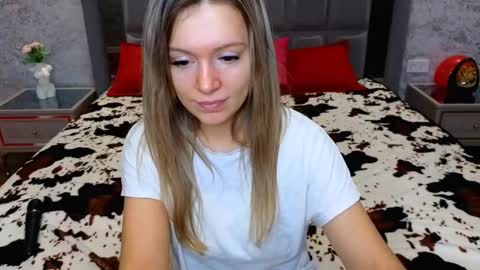 Snapshot of foxy_blond chatting on March 8, 3:48 am Foxy online show from March 8, 3:48 am