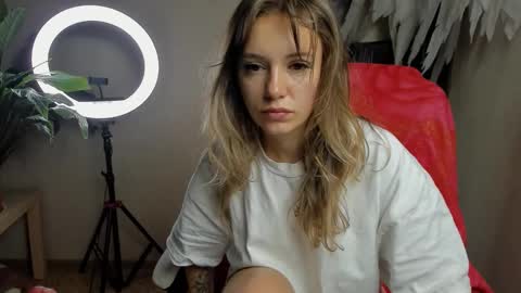 Snapshot of foxy_blond chatting on September 26, 12:08 am Foxy online show from September 26, 12:08 am