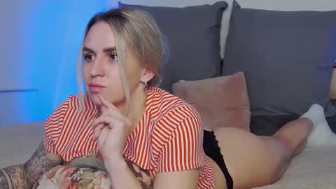 Foxy Kimmi online show from March 28, 8:36 am