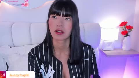 FOXY AND BUNNY online show from March 25, 5:22 am