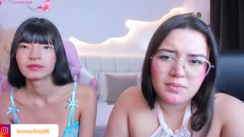 FOXY AND BUNNY online show from January 16, 5:25 am