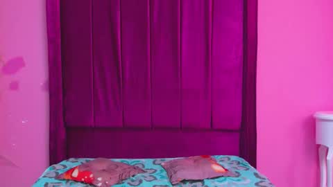 foxyhillx online show from January 7, 10:13 pm