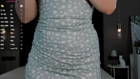 foxylovesyou online show from May 22, 7:28 am