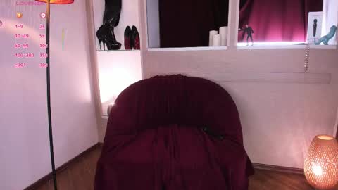 Frances York online show from November 30, 5:11 am