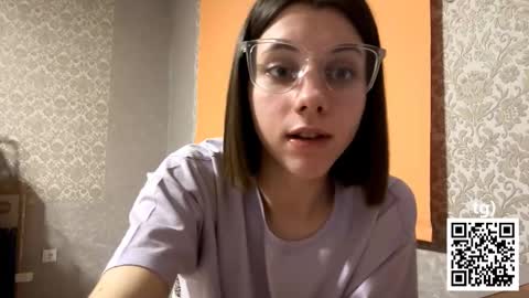 Melissa online show from December 1, 7:38 pm