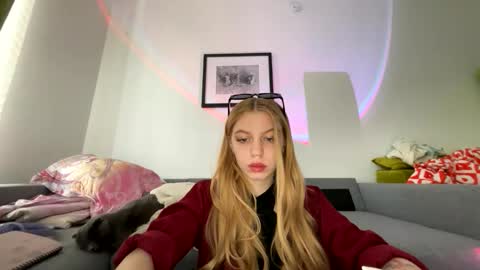 franny_fresh online show from February 26, 10:47 am