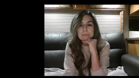 freckles4444 online show from December 17, 5:44 am