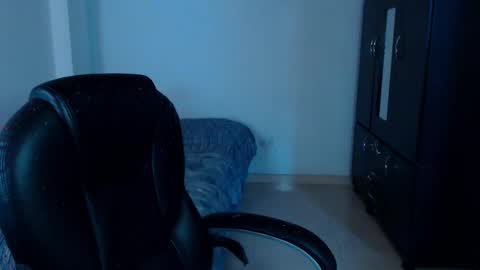 Louise  online show from October 16, 12:08 pm