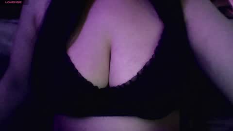 freyjja1 online show from July 30, 2:23 am