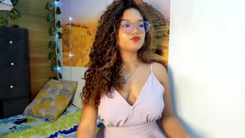 Frezzita online show from October 10, 8:14 pm