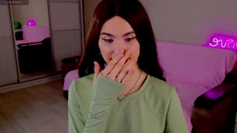 Frida online show from January 10, 8:04 pm