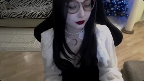 Lilith online show from December 17, 11:36 am