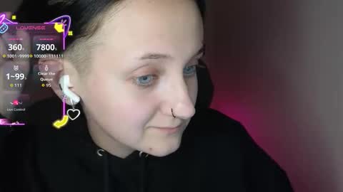 Snapshot of frosty_blueberries4 chatting on September 9, 10:42 pm ANA online show from September 9, 10:42 pm
