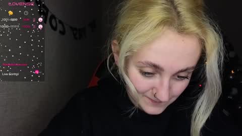 Snapshot of frosty_blueberries4 chatting on January 6, 10:57 am ANA online show from January 6, 10:57 am