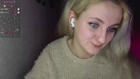 Snapshot of frosty_blueberries4 chatting on February 9, 3:11 am ANA online show from February 9, 3:11 am