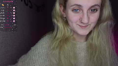 Snapshot of frosty_blueberries4 chatting on February 5, 11:34 am ANA online show from February 5, 11:34 am