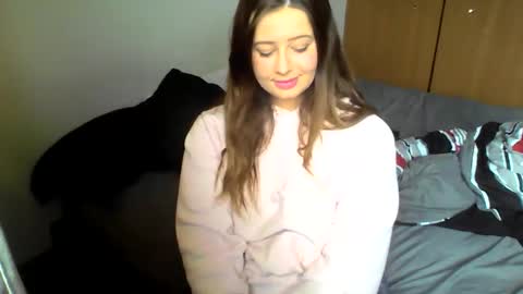 Snapshot of funflirt97 chatting on December 3, 5:23 pm Linnys Palace online show from December 3, 5:23 pm