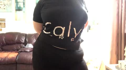 Snapshot of funflirt97 chatting on December 6, 7:44 pm Linnys Palace online show from December 6, 7:44 pm